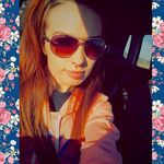 Desirae Baker - @dezibear17 - Instagram