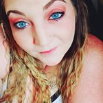 Desirae Cox - @dezzie8611 - Instagram