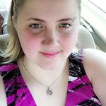 Desirae Young - @desirae.bee - Instagram