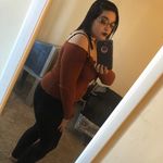 Desiree Velez - @desivelez1998 - Instagram