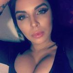 Desiree velez - @dezzyvelez - Instagram