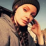 Destinee Davis - @itsdezziehere - Instagram