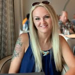 Destinee Davis - @allmyluckystars - Instagram