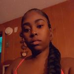 Destinee green - @_desi_monet - Instagram
