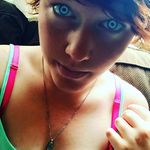 Destiny Bruce - @dezi5676 - Instagram