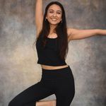 Destiny Ortiz - @destdoesyoga - Instagram