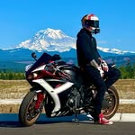 Devin Jones - @devin.d.jones24 - Instagram