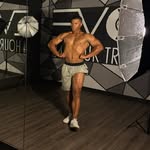 Devon Barnett - @not2skinnynot2buff - Instagram