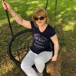 @devondadockery - Instagram