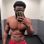 DeVon Graves - @chiseledvon - Instagram