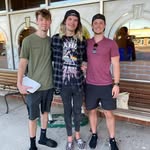 Devon Maynard - @midlefngermicky - Instagram