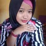 Devicha_Leoniea - @dewi_leoniea - Instagram