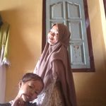Dewi Listiyani - @agustemanggung200 - Instagram