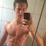dexter ellis - @staypositive24 - Instagram