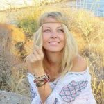 Lipglossandcoffee - @dianabuiuciuc - Instagram