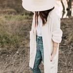 Diana larkin - @thesecretplacecircle - Instagram