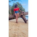 Diana Mackenzie Chinje - @diana_macknzie - Instagram