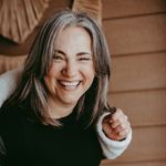 Diane Holm - @whitepicketfenceco - Instagram