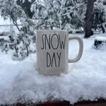 Diane McConnell - @muddipaws - Instagram