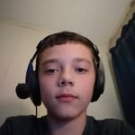 Dillon humphrey - @dillbobels - Instagram