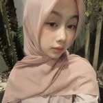 d - @dinaellisaaa - Instagram