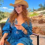 🄳🄸🄽🄰 🅁🄾🅂🅂🄸 - @dinarossi2 - Instagram