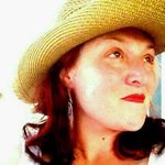Dina Snyder - @redgrrrll - Instagram