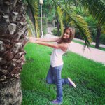 Dina Yates - @vintagerozrun - Instagram