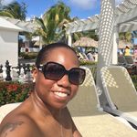 Dionne Bennett - @deedeepap15 - Instagram