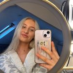 @dionnehowells - Instagram