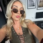 Dionne Robertson - @_dionnerobertson - Instagram