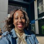 Dionne Warren - @littlebusyd - Instagram