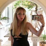 Dolly 🪆 - @dolly.payne - Instagram