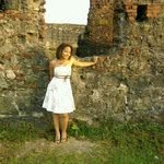 Dolores Bates - @ratratnarrative - Instagram