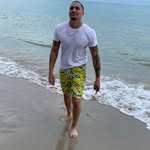 Dom Walker - @girl_is_that_dom - Instagram