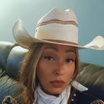 Dominique Cox - @loveyourselfinsideanout - Instagram