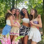 rent clothes from my closet - @miadonaldsonscloset - Instagram