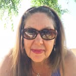 Donna Cabral - @cormacgirl - Instagram