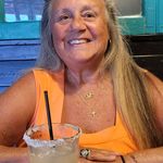 Donna Corey - @d.hugs3 - Instagram