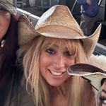 Donna Curry - @dc13051305 - Instagram