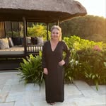 Donna Ireland - @donna_ireland - Instagram
