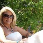 Donna Larkin - @icyhotmoma - Instagram