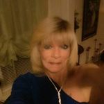 Donna Loring - @themagicalmidget - Instagram