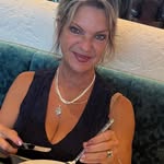 Donna Oakley - @dsueh19 - Instagram