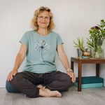 Donna Sams - @bespokeyogabattle - Instagram