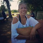 Donna Shultz - @crazylarryandhissidekick - Instagram