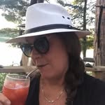 Donna Therrien - @donnaproudcanadian - Instagram