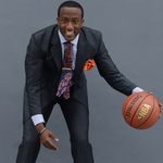 Donovan Campbell - @dappersportscaster - Instagram