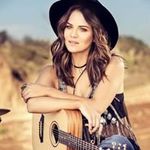 Dora Becerra - @mirtarodriguez950 - Instagram