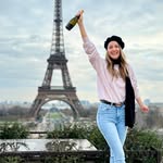 Dóra Dániel - @hungarianchampagnegirl - Instagram